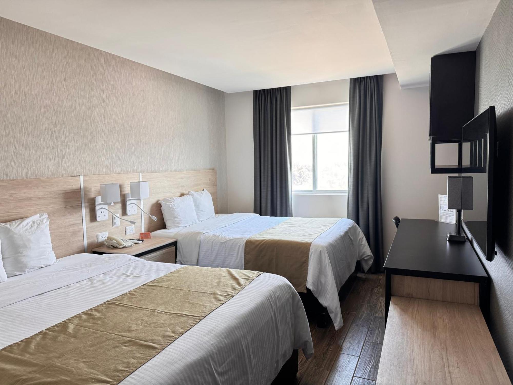 Hotel Nuvo Saltillo Exteriér fotografie